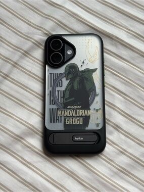 belkin Black & Green Star Wars Mandalorian and Grogu iPhone Case with Kickstand